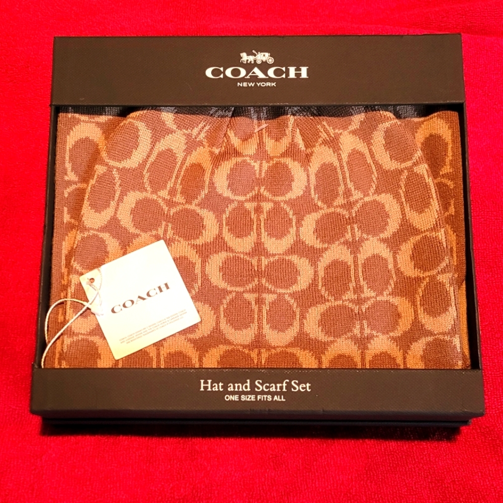 Coach Signature Beanie Hat & Scarf Boxed Gift Set - Khaki /Brown / Tan NWT!